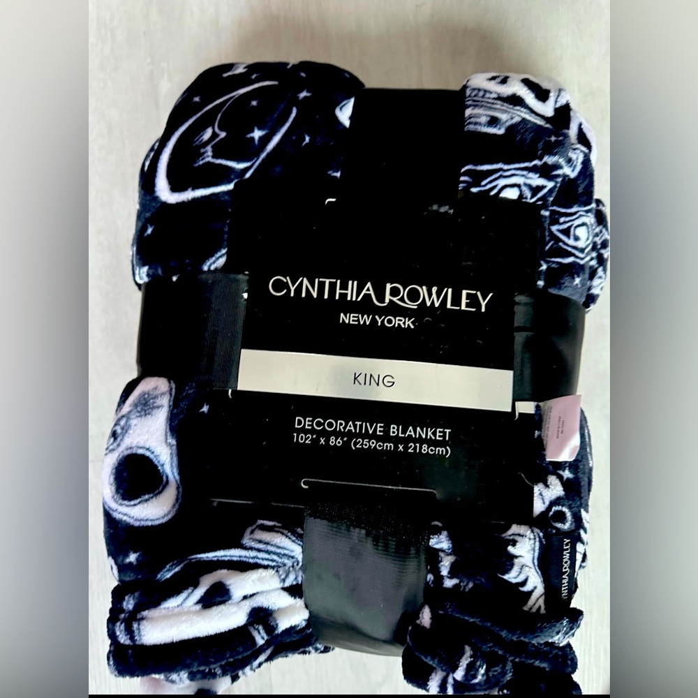 RARE Cynthia Crowley KING ouijja blanket